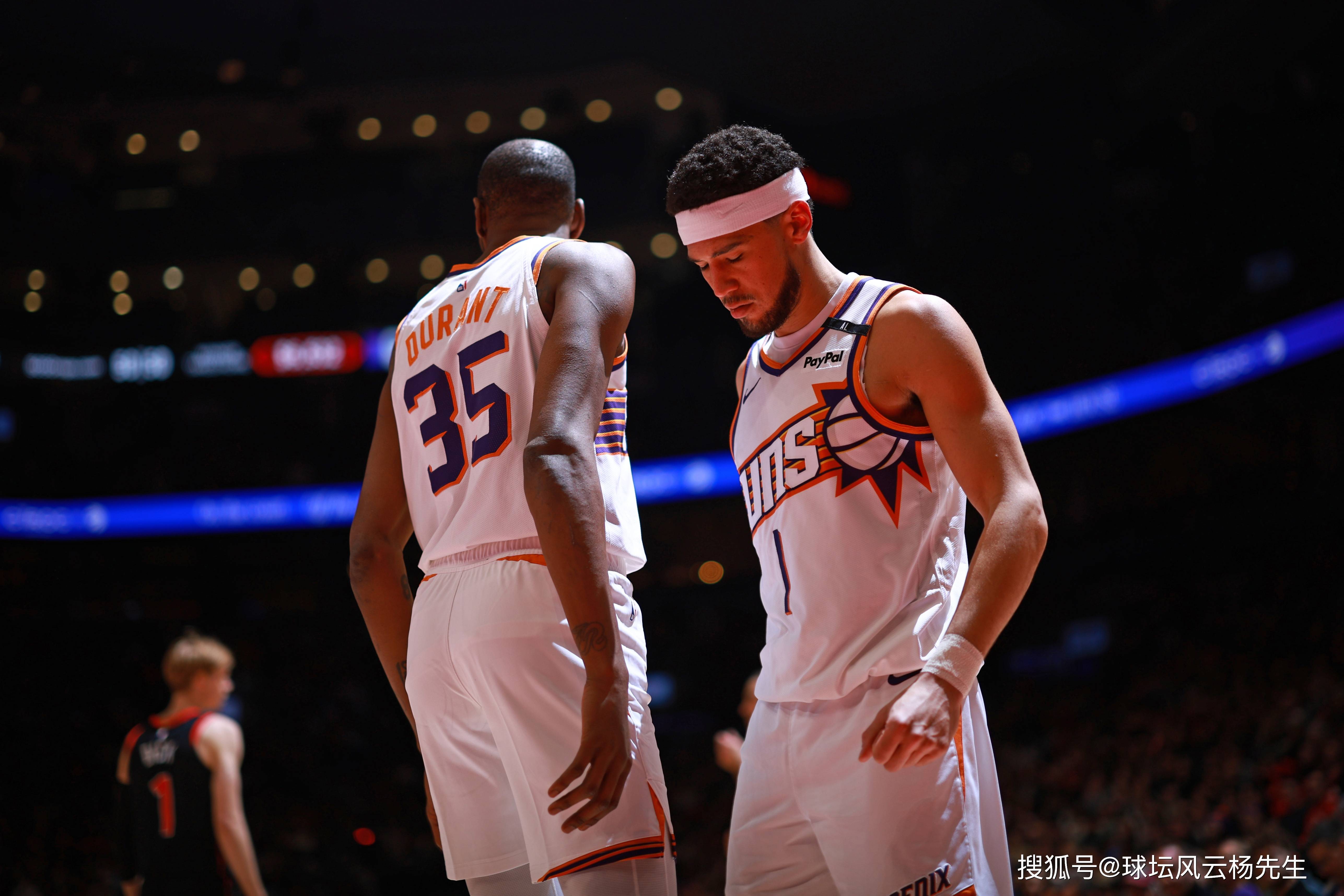 爱游戏体育 -包含转会期菲尼克斯太阳调整名单以备NBA常规赛，临场应变环节打磨，更衣室稳定，细节决定成败的词条