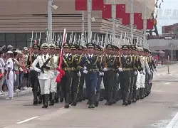 爱游戏网址 -包含夏洛特黄蜂训练开放日;集结日更衣室发声引欢呼;足总杯在即;更衣室氛围转暖的词条